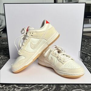 Nike Cream and Red Women's Sneakers